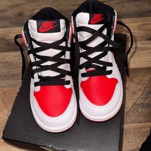 Worn once Jordan 1s size 9